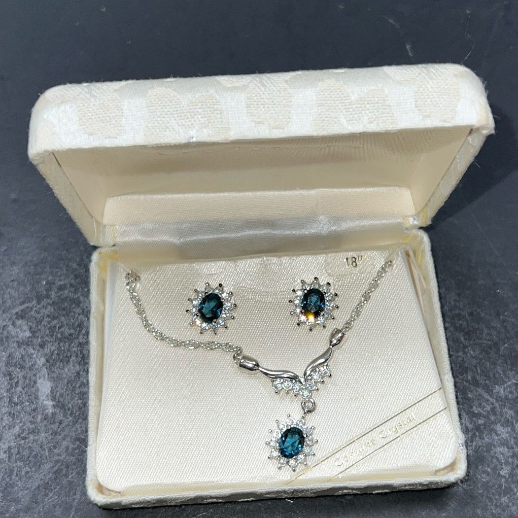 Roman Genuine Purple & Clear Crystal Set NIB