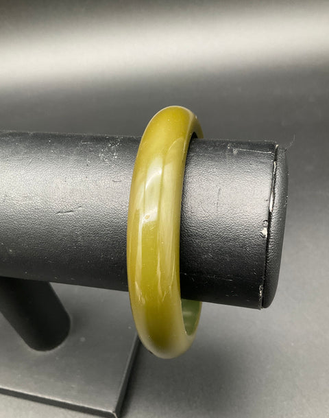 Vintage Art Deco Bakelite Bangle Bracelet Olive Pea Soup Green 2.5" ID