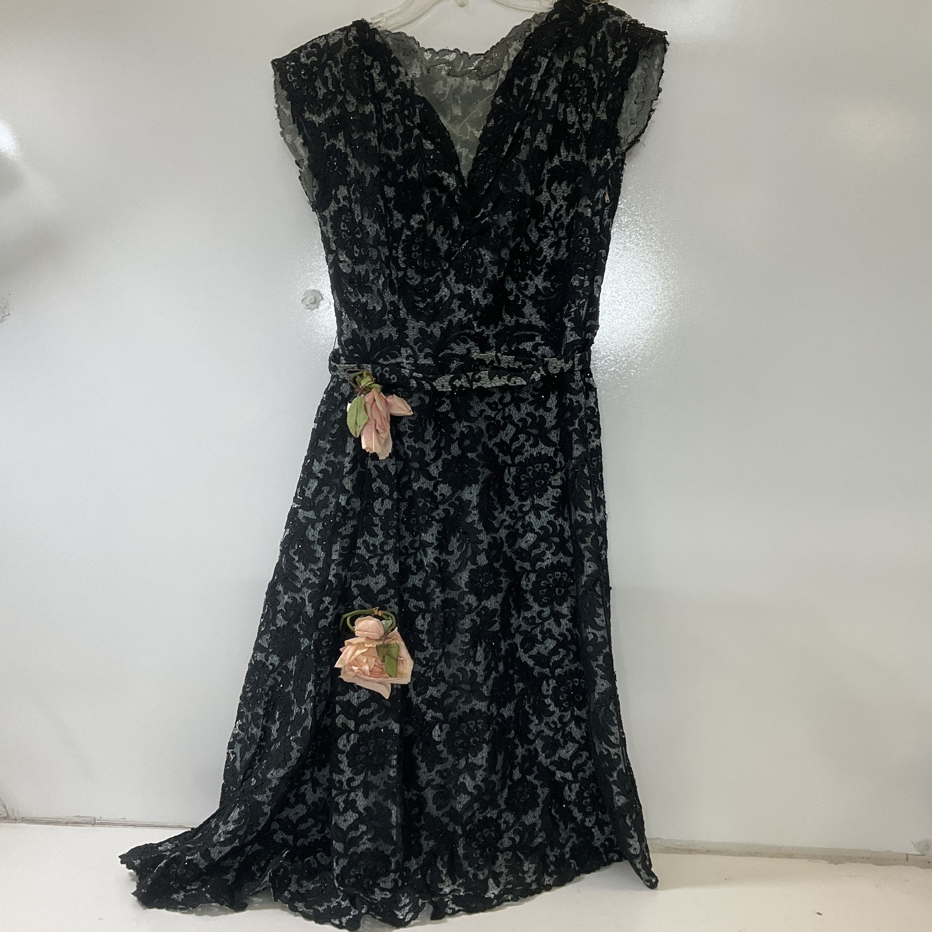 Asuncion Women's Vintage 1950s Black Lace Dress Silk Flowers Size 38 Bust READ