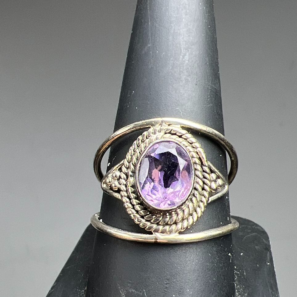 925 Sterling Silver Purple Amethyst Ring Size 9.5
