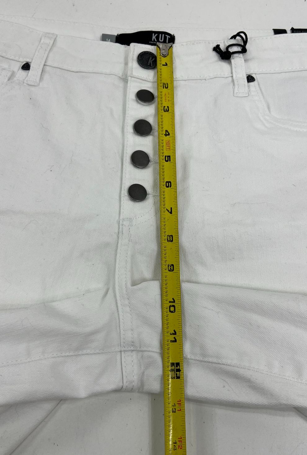 NWT Kut from the Kloth White Catherine Boyfriend High Rise Shorts Women's 14