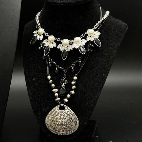 Vintage to Modern Costume Jewelry Necklace Lot 0.5 lb Faux Pearl Beaded Pendants