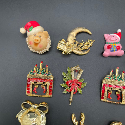 Vintage to Modern Christmas Brooch Lot of 12 Santa Reindeer Snowman Pigs 0.5 lb