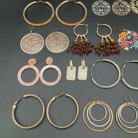 Vintage to Modern Mixed Costume Jewelry Earring Lot 0.76 lbs Hoops Dangles