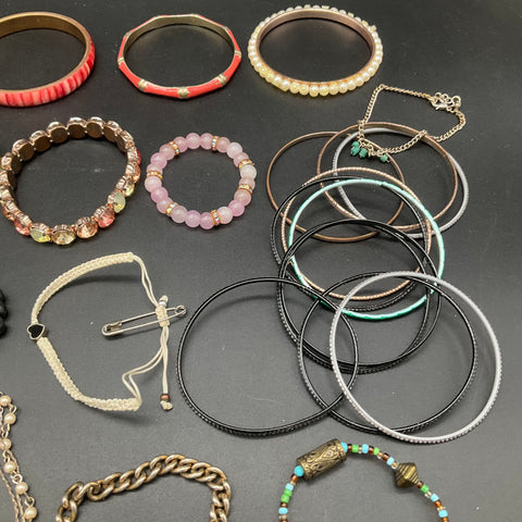 Lucky Brand & Mixed Fashion Jewelry Lot 30pc Bangles Beaded Charm Cuff 1 lb