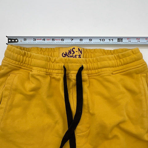 Guns N' Roses World Tour 2023 GNR Skull Rose Graphic Fleece Shorts Yellow Sz XL