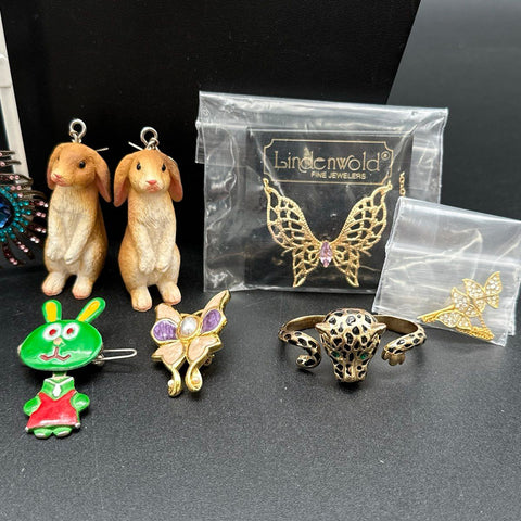 Animal Theme Jewelry Lot of 27 Lauren Conrad Lindenwold Necklaces Earrings Pins