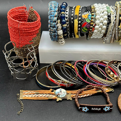 Mixed Fashion Costume Jewelry Bracelet Lot 40+ Styles Beaded Bangle Cuff Leather