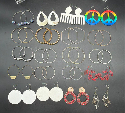 Mixed Costume Jewelry Lot 30+ Pairs Earrings Hoops Dangles Boho Retro Styles