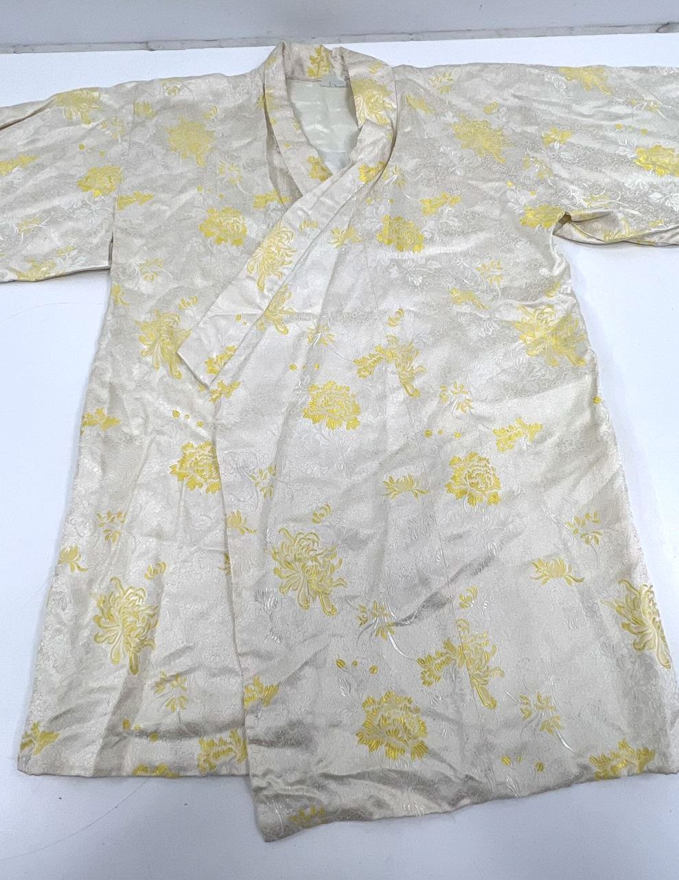 Vintage Japanese Haori Kimono Jacket Cream Yellow Floral Brocade Robe Size M
