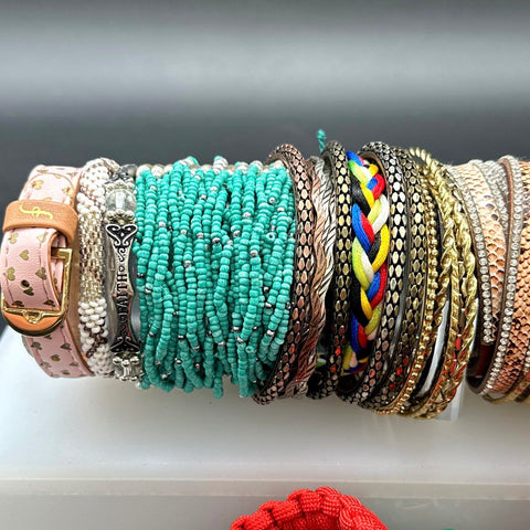 Fashion Jewelry Lot of 35+ Bracelets Rhinestone Paracord Beaded Bangles Wraps