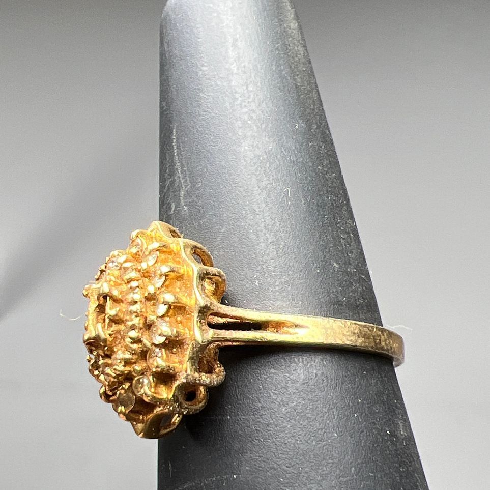 14K Yellow Gold Diamond Cluster Ring size 6 Missing Center Stone 3g