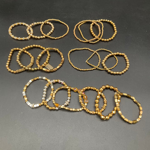 Mixed Costume Jewelry Lot of 35+ Bracelets Gold Tone Silver Tone Beaded Boho