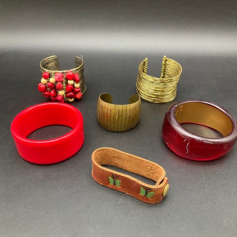 Vintage & Retro Costume Jewelry Lot 18 Bracelets Bangles Cuffs Resin Brass Boho