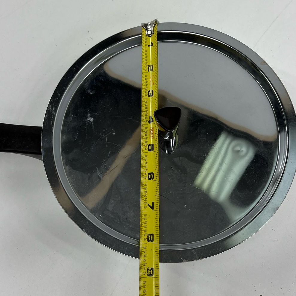 The Everyday Co. USA Silver Pot Sauce Pan with Lid Black Plastic Handle