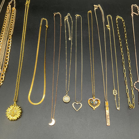 Costume Jewelry Lot 15 Necklaces Gold & Silver Tone Vintage to Modern 0.4 lbs