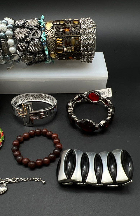 Vintage & Modern Bracelet Lot 26 Pieces Cuffs Bangles Beaded Charm Rhinestone