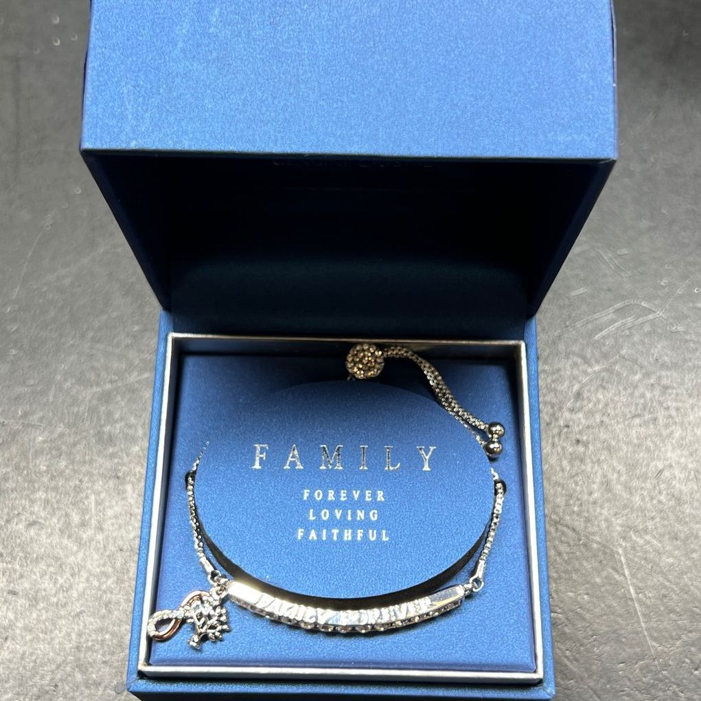 Brilliance Genuine Crystal Forever Family Bracelet NIB