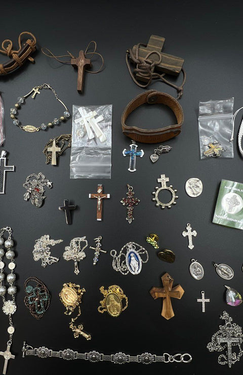 Religious Jewelry Lot 1.0 lb Crosses Crucifixes Rosaries Medals Mixed Materials