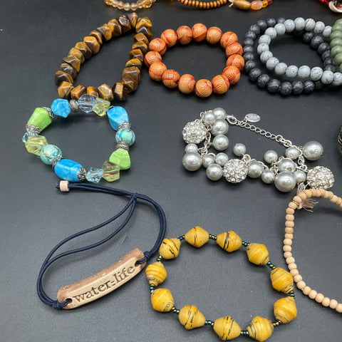 Eclectic Mixed Material Jewelry Lot of 22 Beaded Bracelets Cuffs Bangles Shell