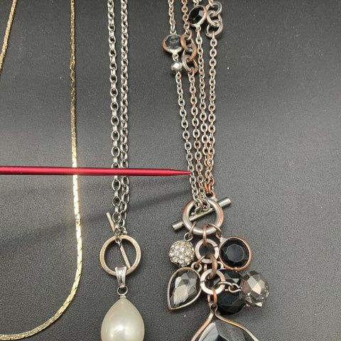 Fashion Necklace Costume Jewelry Lot of 11 Faux Pearl Pendant Gold Silver Tone