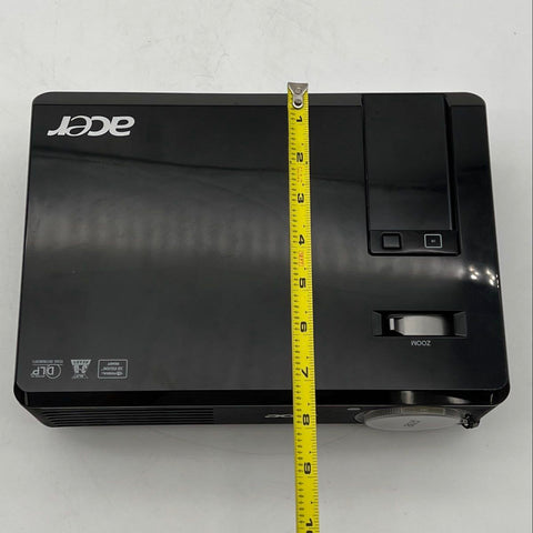 Acer X1261P DLP Projector 3D Ready With Case Cables Manual Turns On