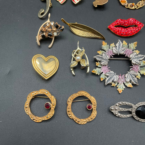 Vintage Rhinestone and Enamel Brooches Pins Jewelry Lot of 20 Patriotic Floral