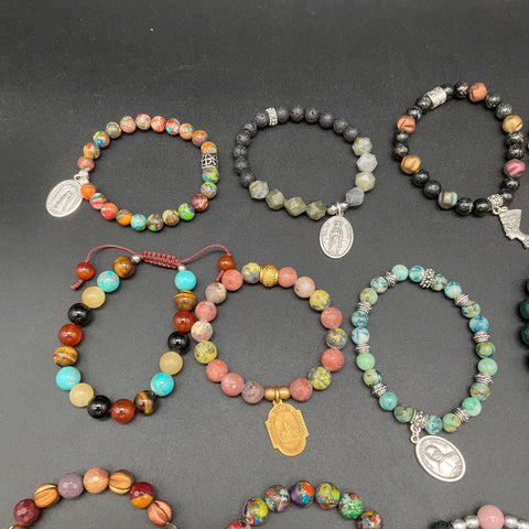 Religious Beaded Stretch Bracelet Jewelry Lot of 20 Saint Medals Stone Glass