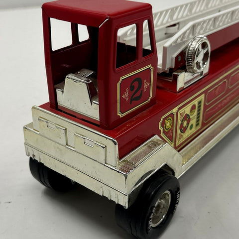 Vintage Tonka Aerial Ladder Fire Truck No 2 Made in USA 24 Inch Extending
