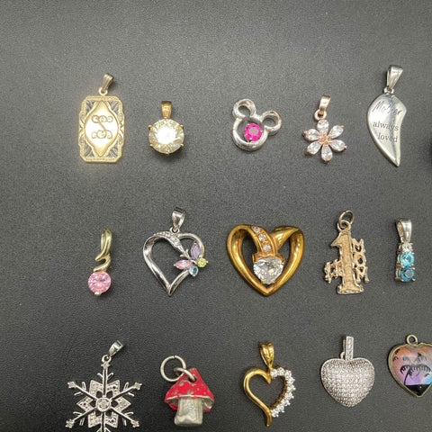 Mixed Jewelry Lot 34 Small Pendants Silver Gold Tone Crosses Hearts Animals