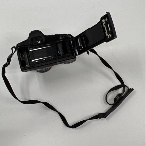 Vintage Minolta Maxxum 5000i 35mm SLR Camera with 80-200mm AF Lens A Mount