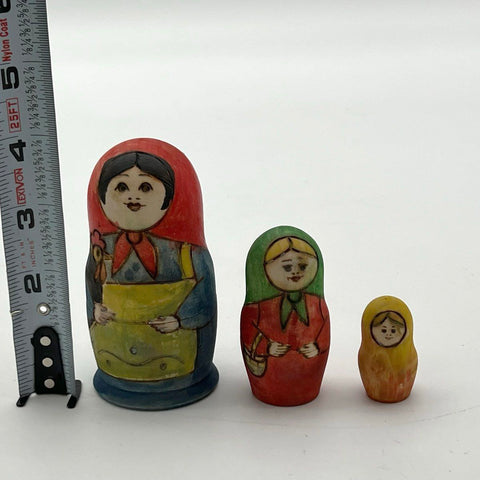 Vintage Russian Nesting Doll Matryoshka Set Hand Painted Wood 3 Pieces 4 Inch