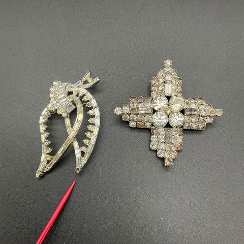 Vintage Brooches Jewelry Lot of 11 Rhinestone Enamel Floral Gold Silver Tone