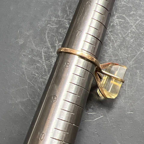14K Yellow Gold Large Yellow Gemstone Ring Size 7.75 6.38g