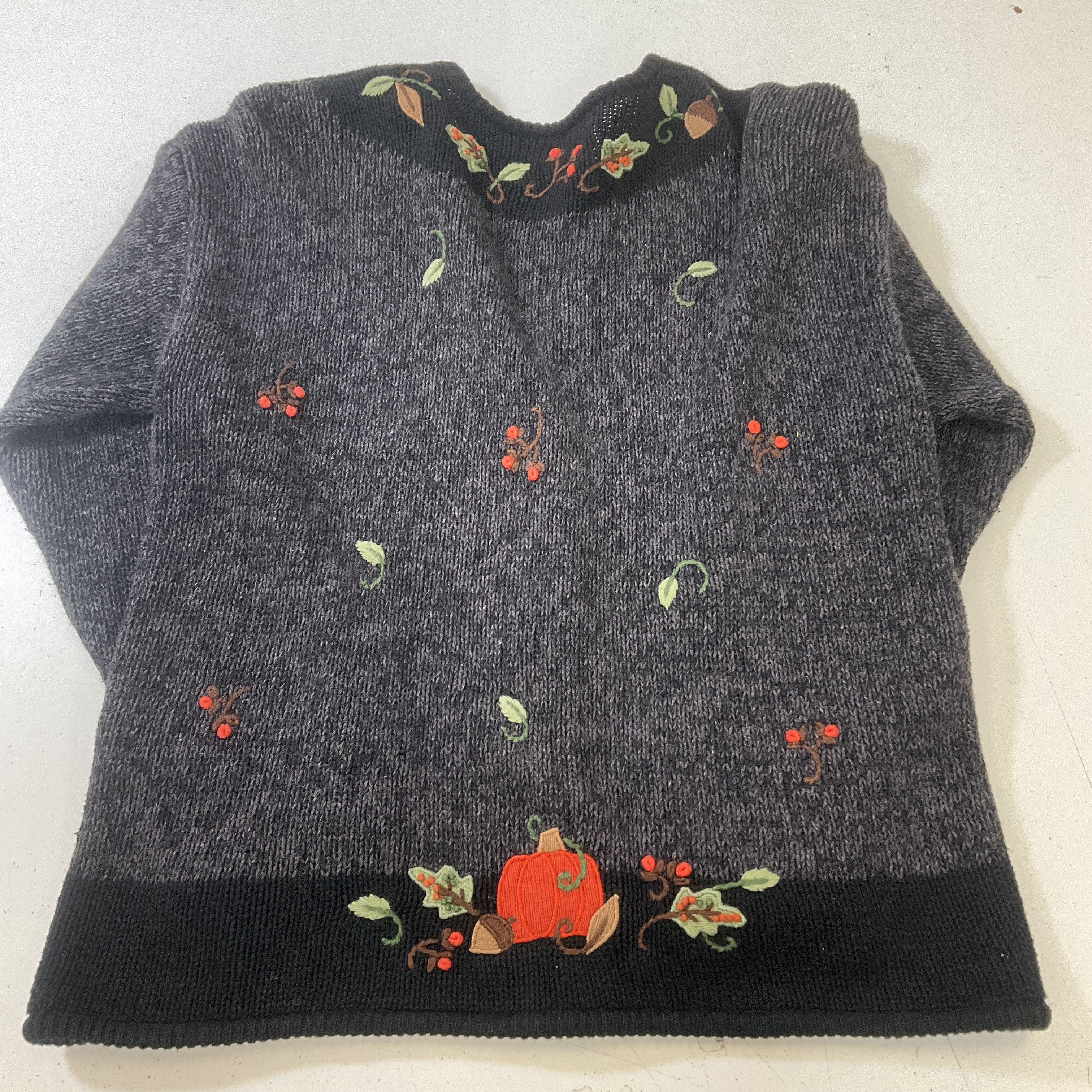 PBJ Sport Women's Gray Embroidered Fall Pumpkin Leaves Cardigan Sweater Size M
