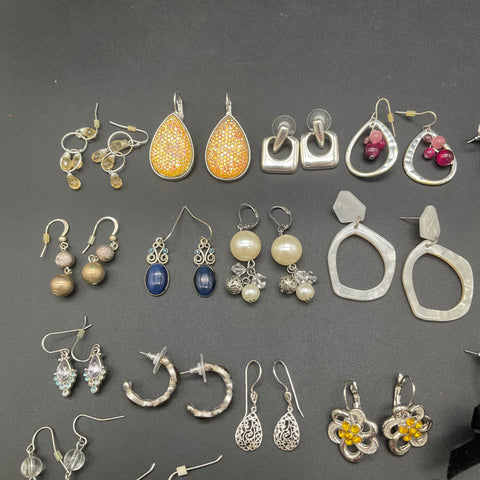 Fashion Pierced Earring Lot 30 Pairs Vintage Boho Silver Gold Tone Dangle Hoop