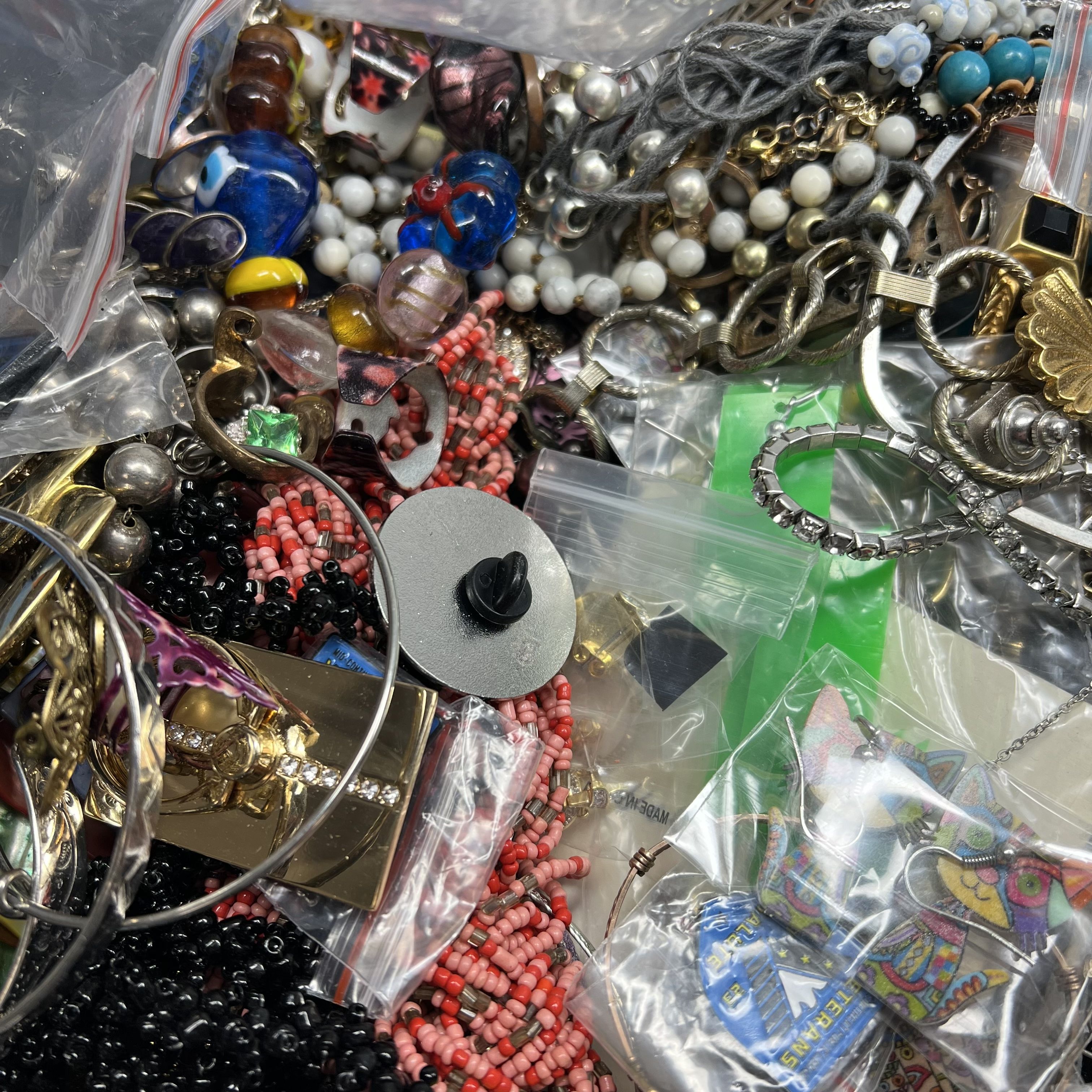 5LB Wearable Costume Jewelry Mixed Items Bag