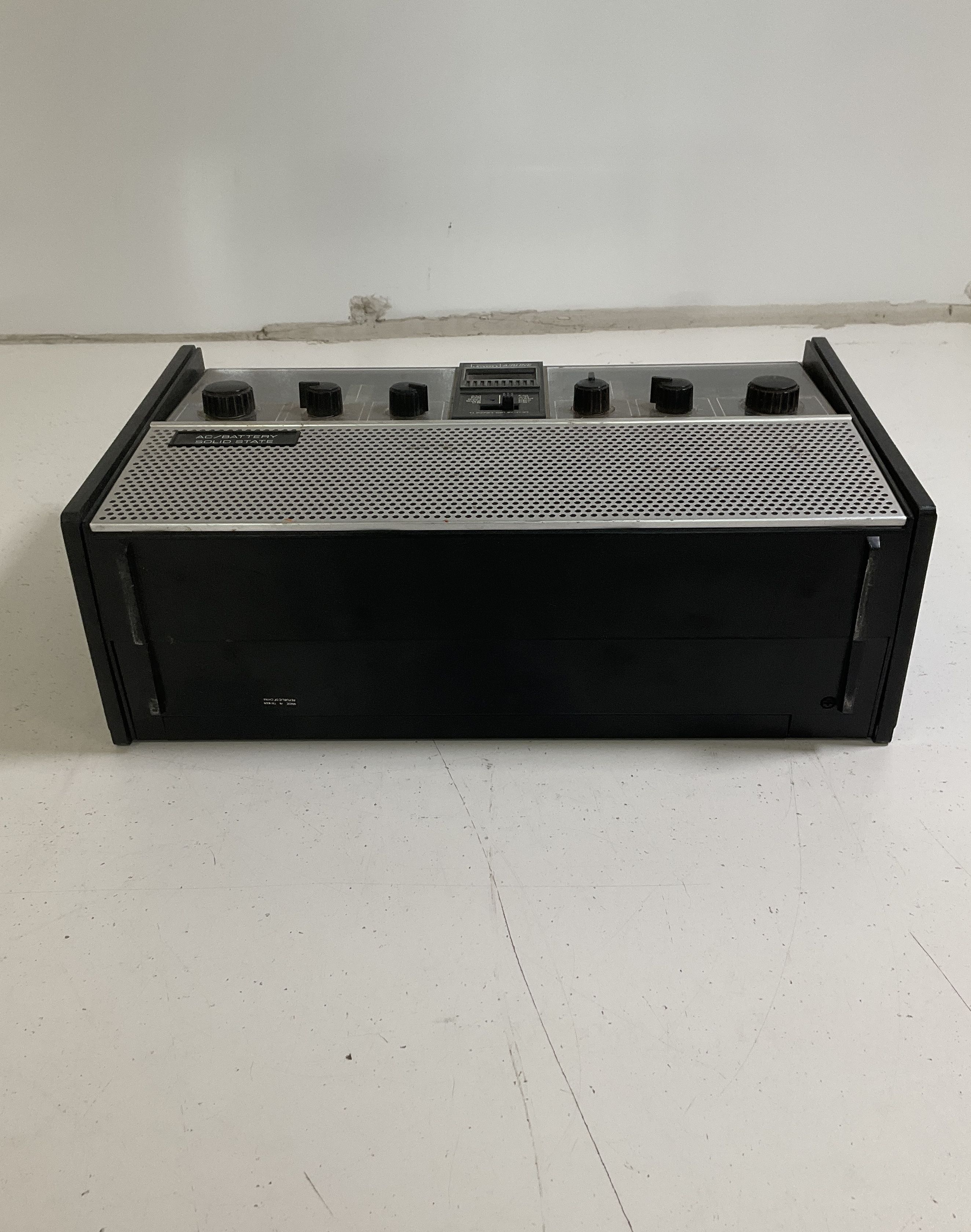 Vintage Montgomery Ward Airline Solid State Multi Band Radio AM FM SW