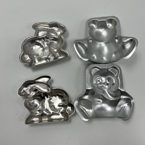 Vintage Wilton 3D Stand-Up Bear & Rabbit Cake Pan Mold Set Aluminum Bakeware