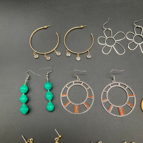 Fashion Jewelry Earring Lot 15 Pairs Vintage & Modern Hoops Drops Resin Shell