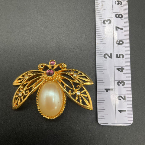 Vintage Avon Gold Tone Faux Pearl Rhinestone Bee Brooch Nature's Flight 2.25"