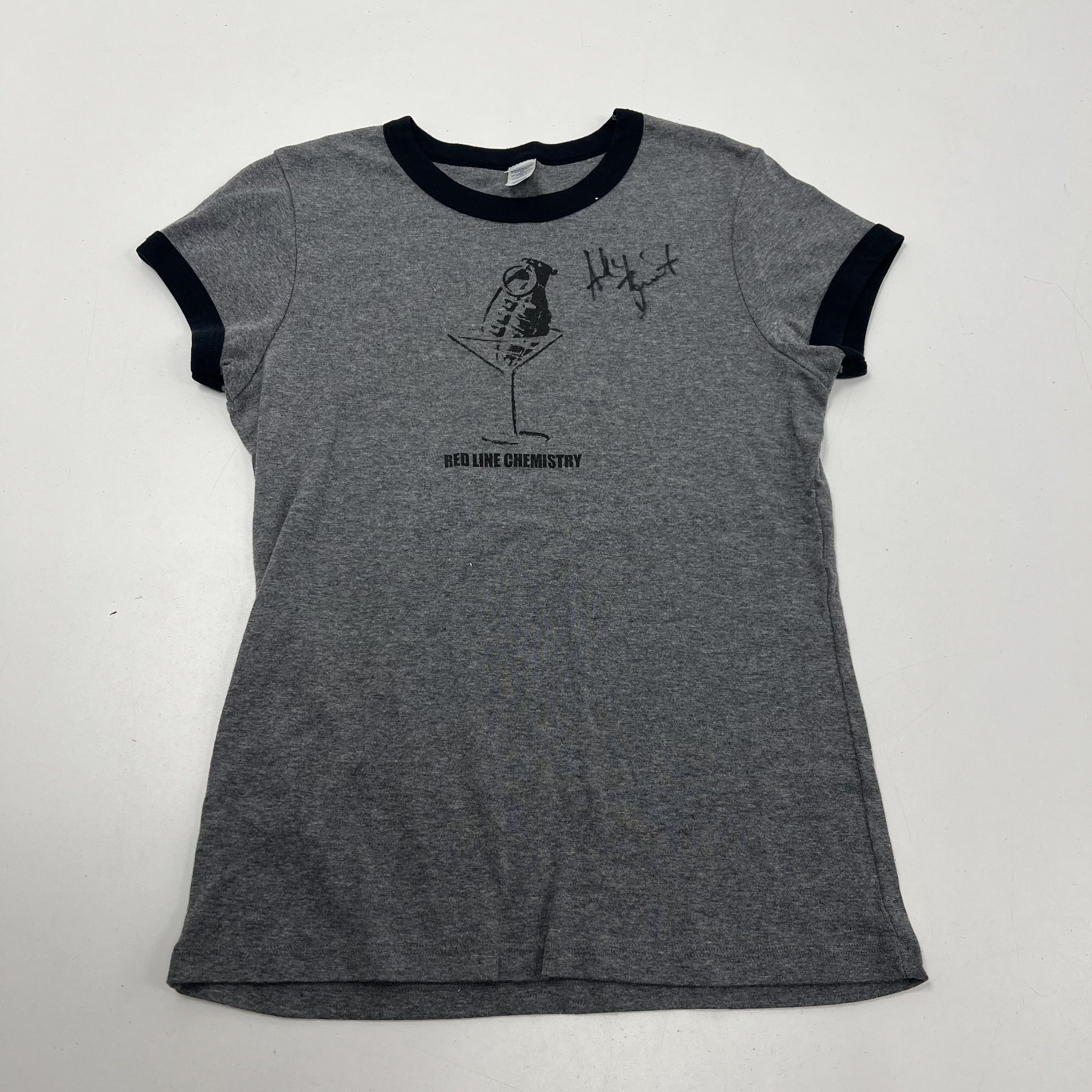Red Line Chemistry Autographed T-Shirt Women's XL Gray Ringer Graphic Band Tee