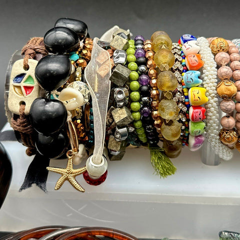Mixed Costume Jewelry Lot 40+ Bracelets Beaded Leather Bangles Vintage to Modern