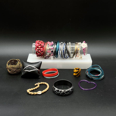 Mixed Style Jewelry Lot 35+ Bracelets Bangles Beaded Rhinestone Boho Fashion