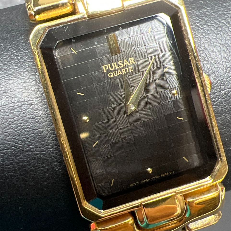 Pulsar V700-5H70 Water Resistant Gold tone Wristwatch New Battery
