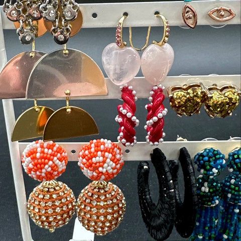 Fashion Jewelry Lot 18 Pair Earrings Hoops Studs Chandelier Beaded Rhinestone