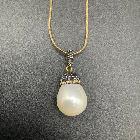 Avon Monet Faux Pearl Jewelry Lot 7pc Vintage to Modern Necklaces Bracelets