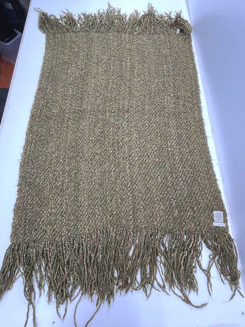 Pottery Barn Chunky Boucle Knit Throw Blanket Green Acrylic Blend Tassel Fringe