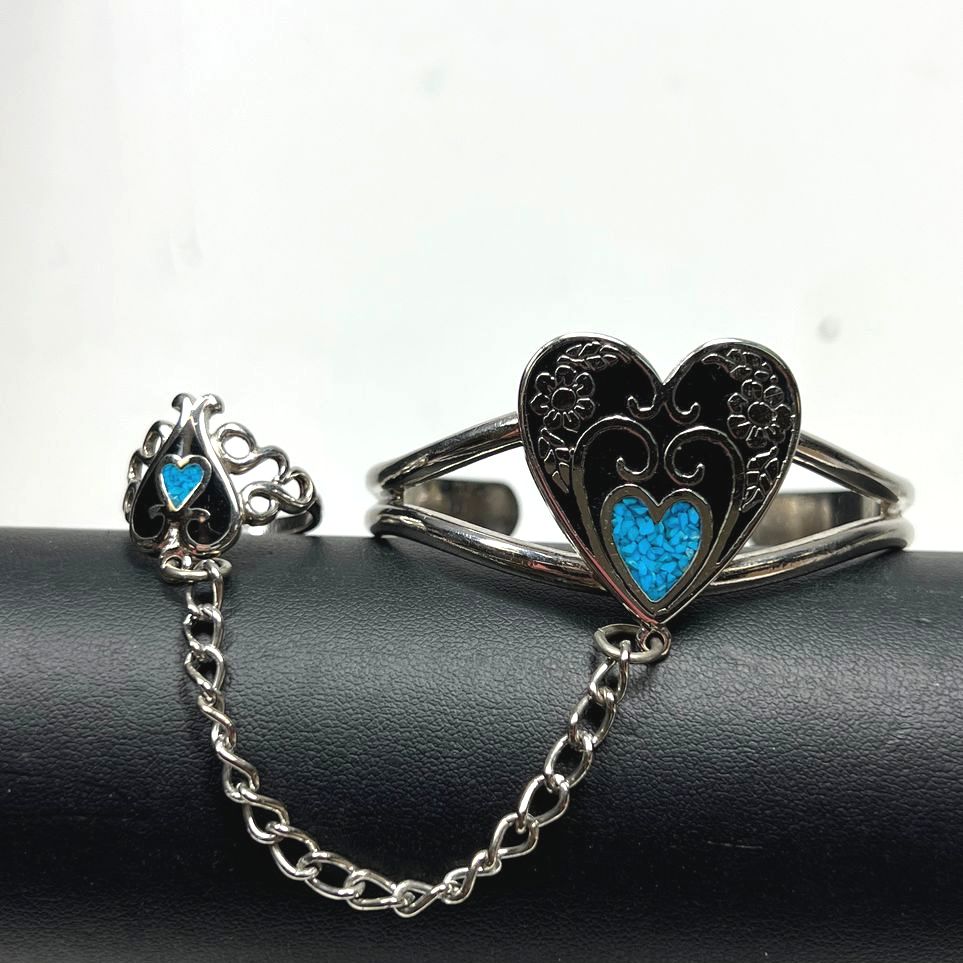 Silver Tone Turquoise Chip Heart Slave Bracelet Ring