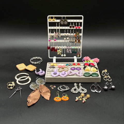 Mixed Costume Jewelry Earring Lot 45+ Pairs Vintage & Modern Hoops Dangles Studs